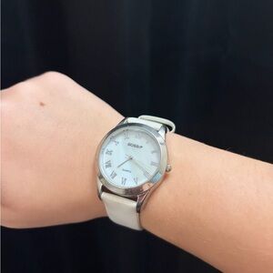 Gossip Silver and White Smartwatch
